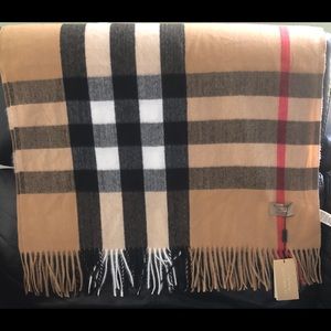 Burberry Giant Check Cashmere Wrap/Scarf